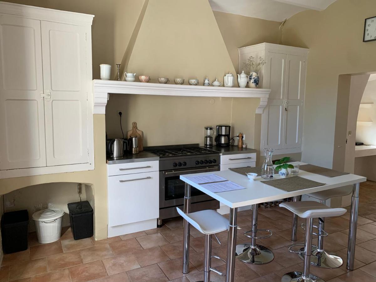 Mas Les Romarins, 10 Min D'Uzes, Piscine Et Grand Jardin Clos, Jeux, Nid De Repos Et Base Pour Activites Dans Le Gard (Adults Only) 외부 사진