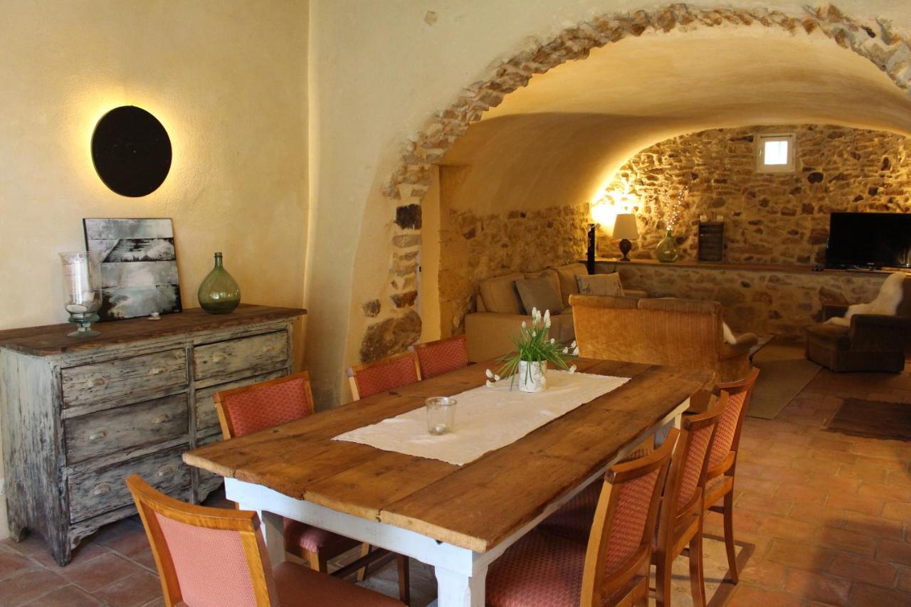Mas Les Romarins, 10 Min D'Uzes, Piscine Et Grand Jardin Clos, Jeux, Nid De Repos Et Base Pour Activites Dans Le Gard (Adults Only) 외부 사진